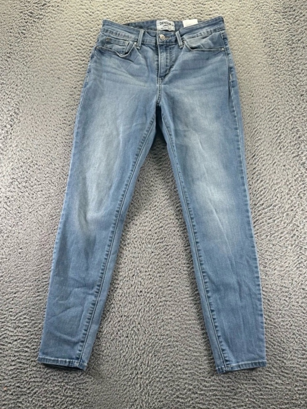 Denizen from Levi's Women's Light Blue Skinny Jeans 4 Short